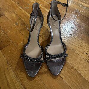 Jewel Badgley Mischka Women's Vani Almond Toe Evening Sandals